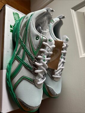 ASICS Gel-DS Trainer 14 White & Green Blarney Performance Running sneakers NIB